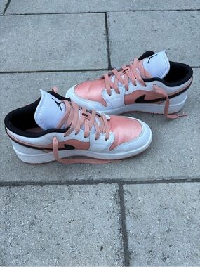 Nike Air Jordan 1 Low Sneakers